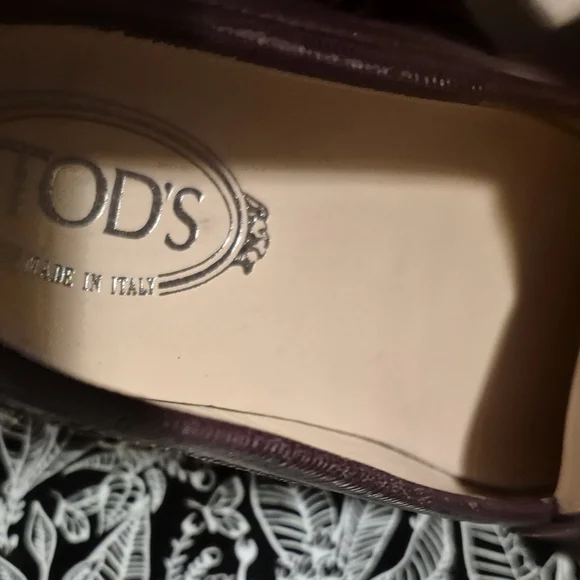 Tod's NWOT Dark Dark Brown Textured Loafers - Picture 5 of 6